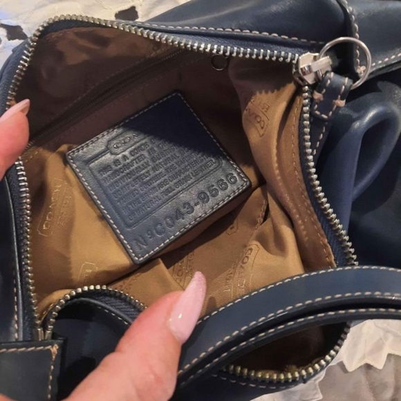 Vintage COACH Shoulder Bag - Picture 2 of 4